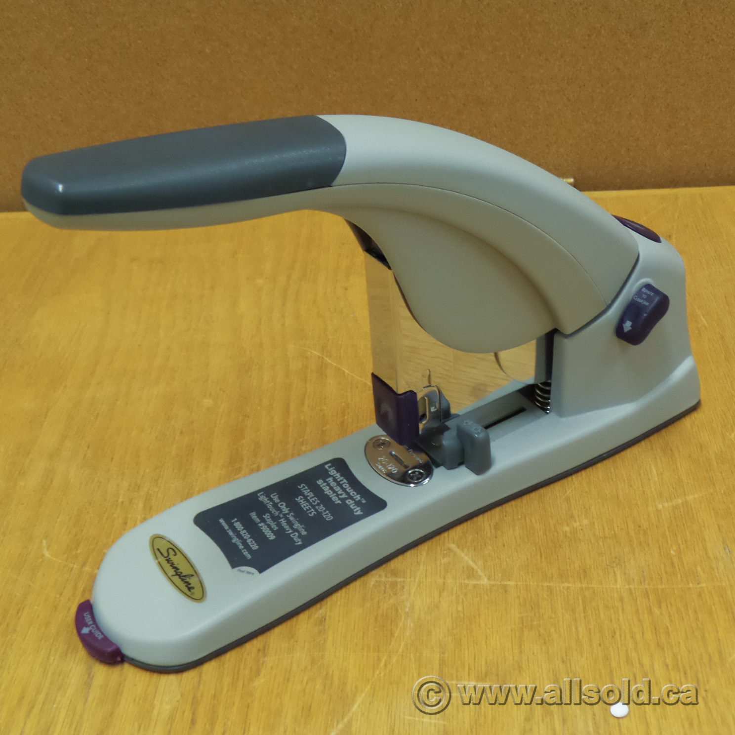 Swingline Light Touch Heavy Duty Desktop Manual Stapler Allsold.ca